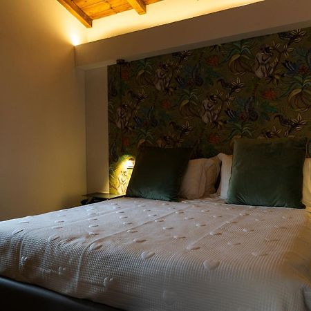 Ginevra Boutique Rooms - Palazzo Leosini - Residenze D'Epoca ลาควิลา ภายนอก รูปภาพ