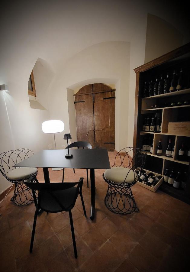Ginevra Boutique Rooms - Palazzo Leosini - Residenze D'Epoca ลาควิลา ภายนอก รูปภาพ