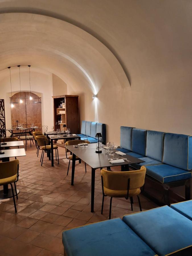 Ginevra Boutique Rooms - Palazzo Leosini - Residenze D'Epoca ลาควิลา ภายนอก รูปภาพ