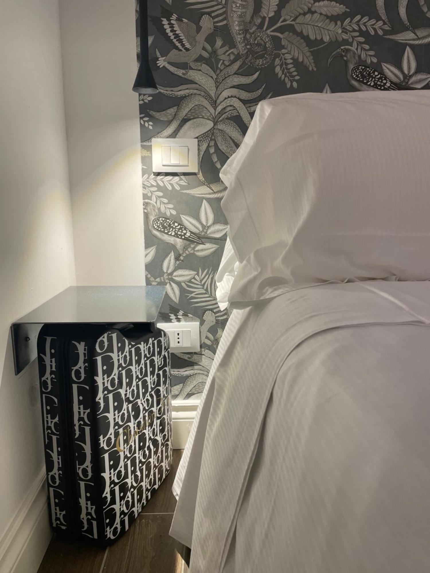 Ginevra Boutique Rooms - Palazzo Leosini - Residenze D'Epoca ลาควิลา ภายนอก รูปภาพ