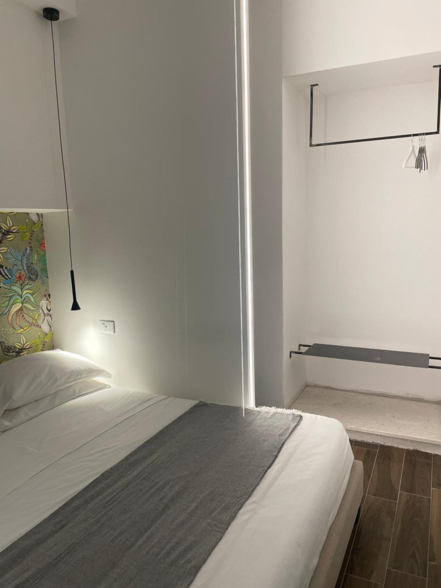Ginevra Boutique Rooms - Palazzo Leosini - Residenze D'Epoca ลาควิลา ภายนอก รูปภาพ