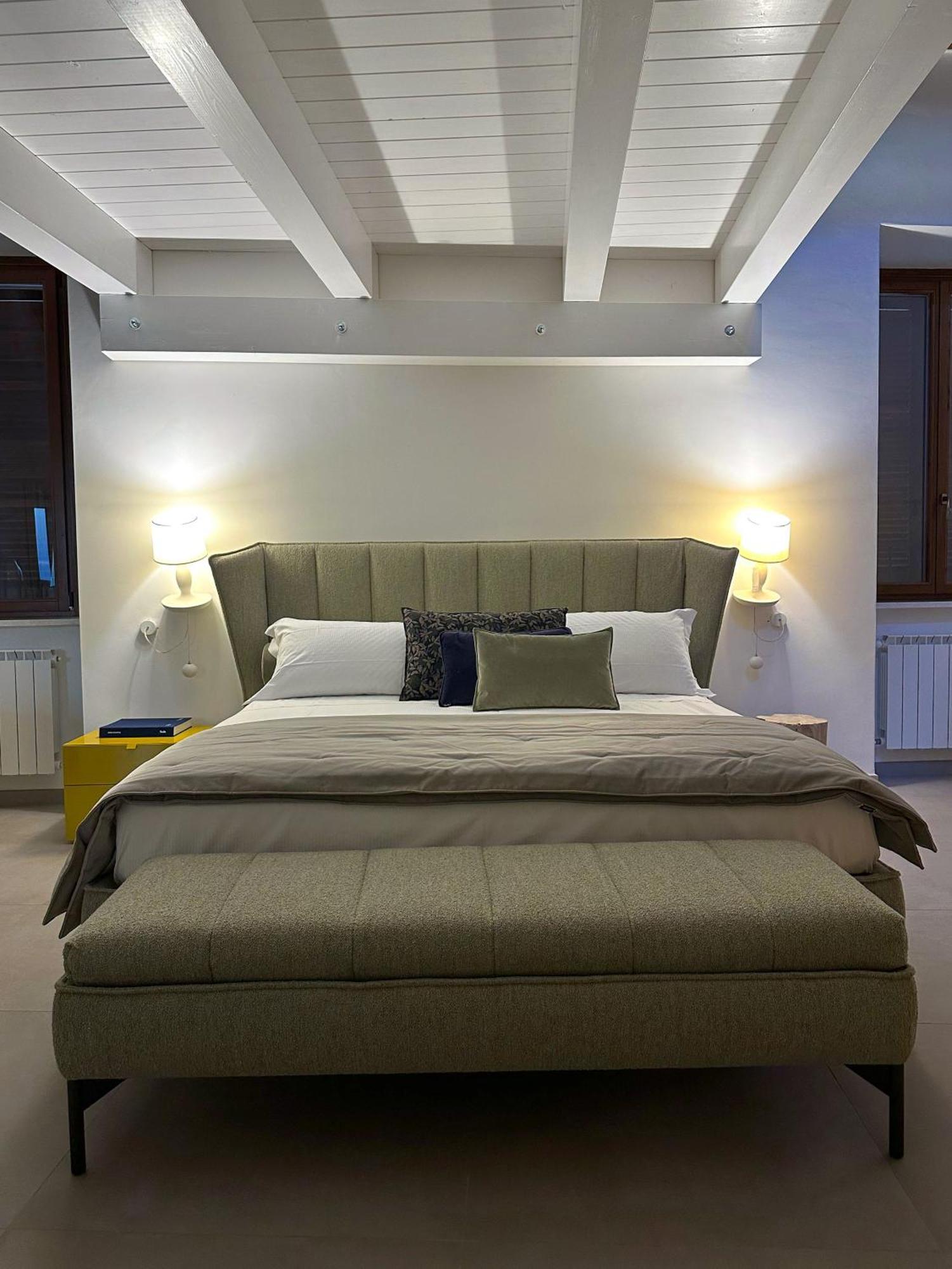 Ginevra Boutique Rooms - Palazzo Leosini - Residenze D'Epoca ลาควิลา ภายนอก รูปภาพ